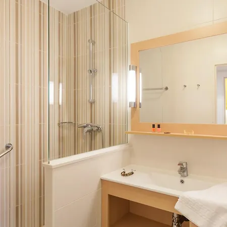 Pierre Et Amandine 3*