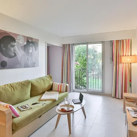 Pierre Et Amandine Отель