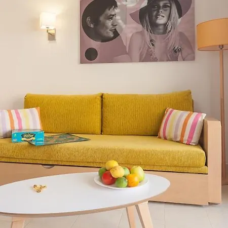 Отель Pierre Et Amandine