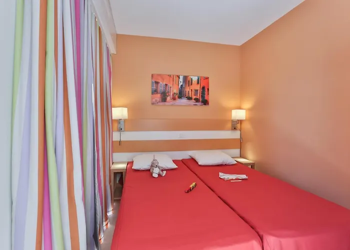 Pierre Et Amandine Saint-Tropez