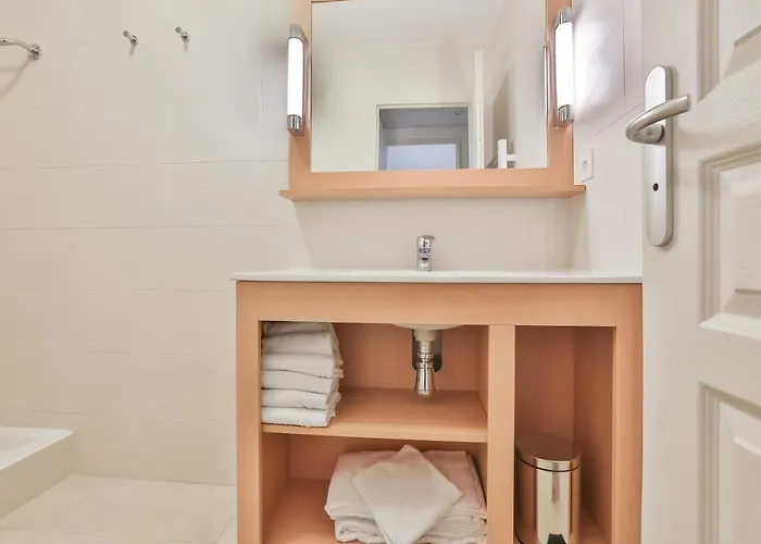 Pierre Et Amandine Готель 3*