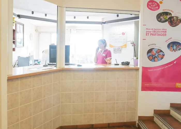 Hotel Pierre Et Amandine 3*